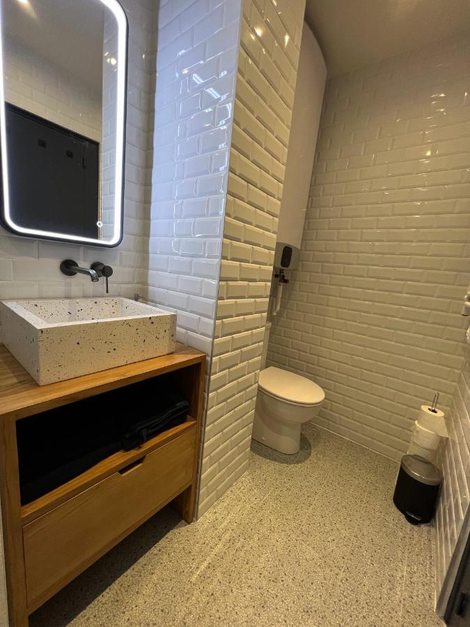 Bright Apt 70M2 In Bayeux Historic Center W Pkg Eksteriør bilde