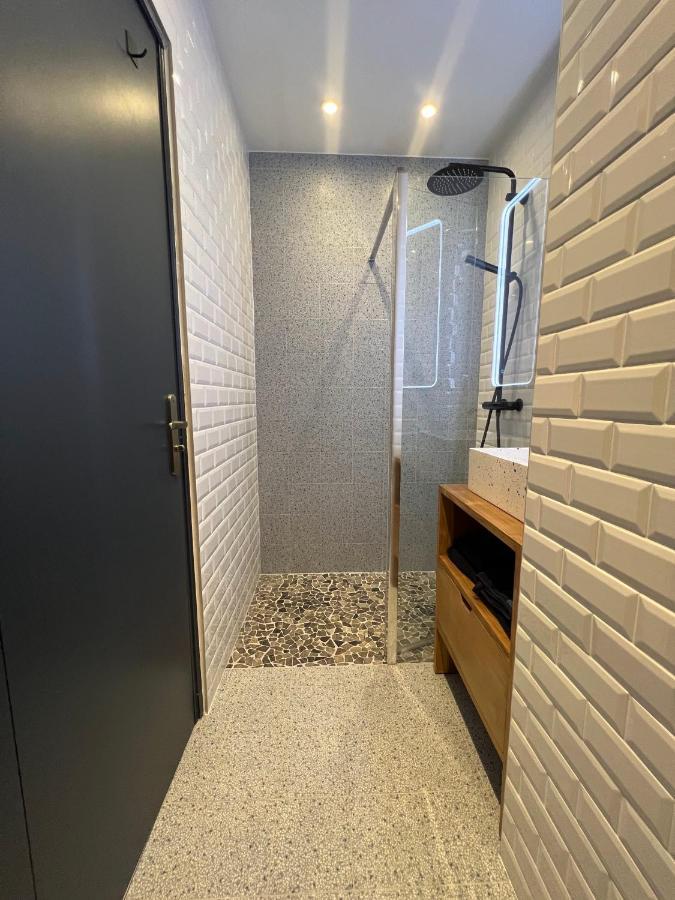 Bright Apt 70M2 In Bayeux Historic Center W Pkg Eksteriør bilde